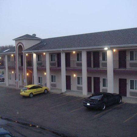 Townhouse Inn & Suites Omaha Dış mekan fotoğraf