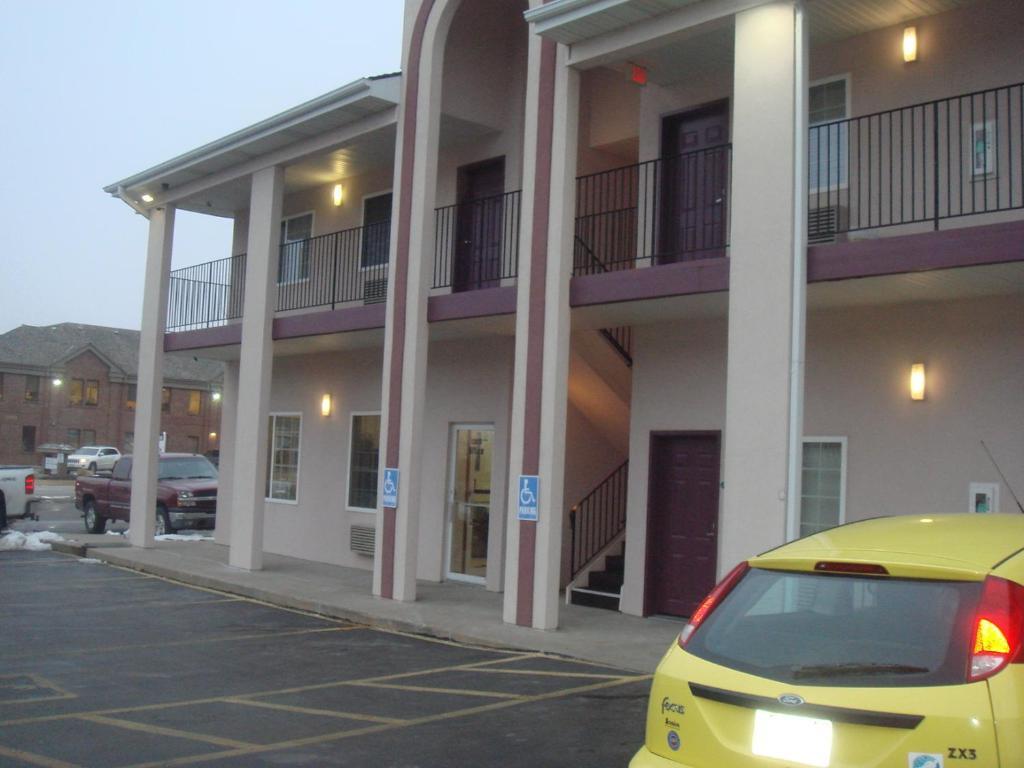 Townhouse Inn & Suites Omaha Dış mekan fotoğraf