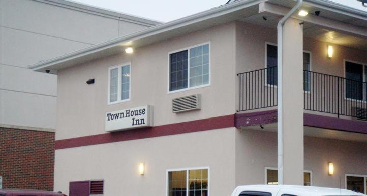 Townhouse Inn & Suites Omaha Dış mekan fotoğraf