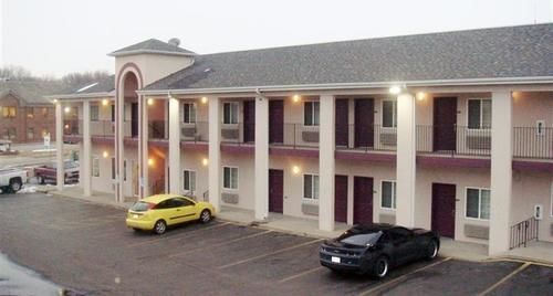 Townhouse Inn & Suites Omaha Dış mekan fotoğraf